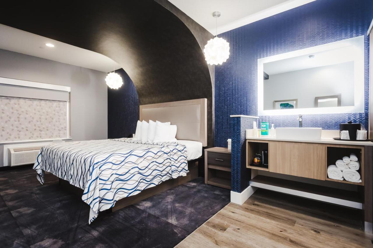 Palace Inn Blue Houston East Beltway 8 Экстерьер фото