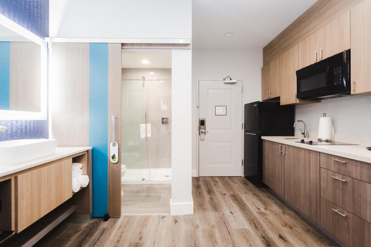 Palace Inn Blue Houston East Beltway 8 Экстерьер фото